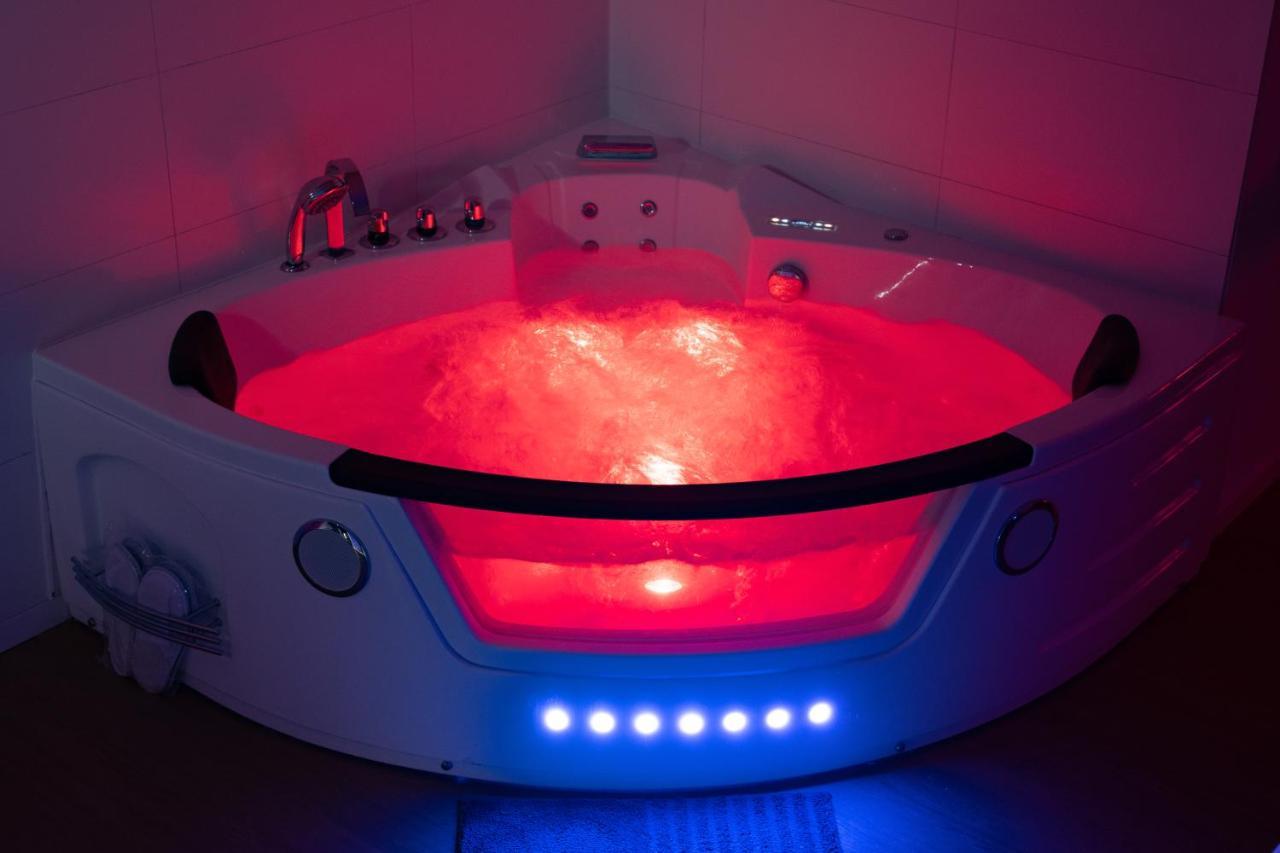 Capsule Nature & Photos - Jacuzzi - Netflix & Home Cinema - Ps5 & Jeu Thun-Saint-Martin Exteriér fotografie